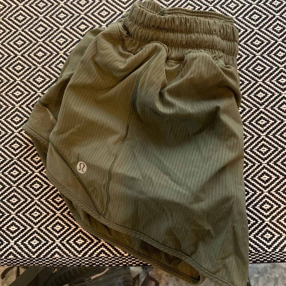 Lulu sz 6 2.5 hotty hots
